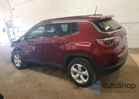 2022 Jeep Compass Latitude из США, поврежденный, VIN 3C4NJDBBXNT183880